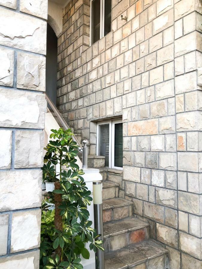 Apartments Moracanin ストモレ エクステリア 写真