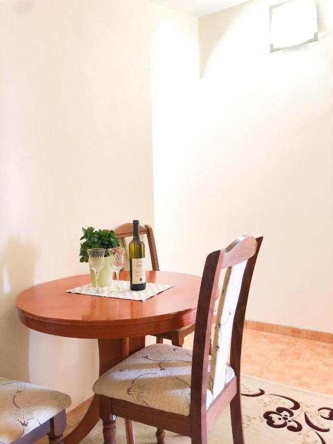 Apartments Moracanin ストモレ エクステリア 写真
